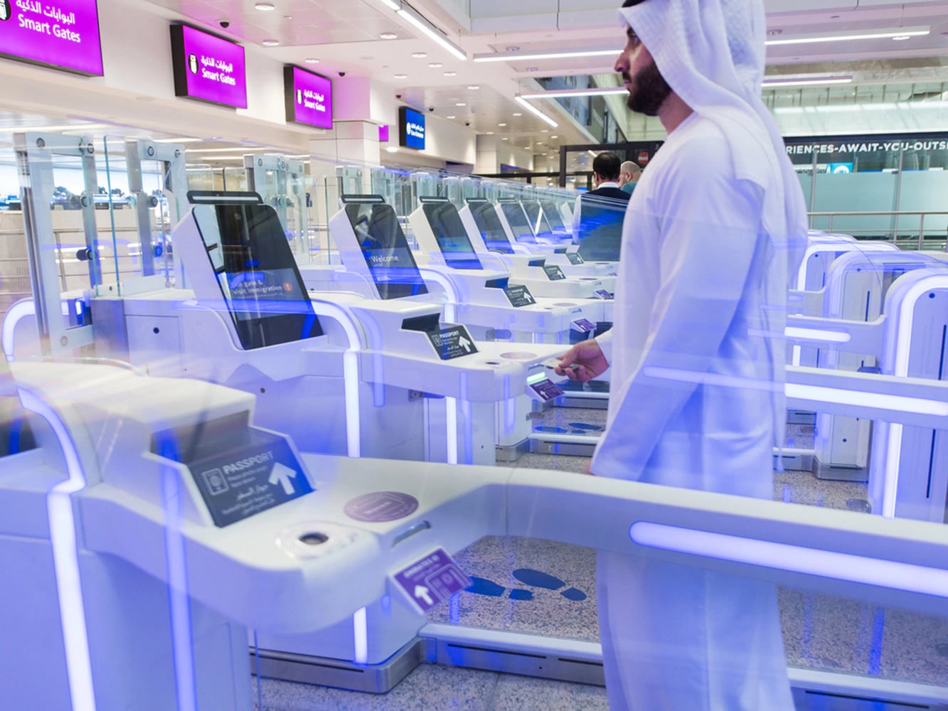 Smart airport gates